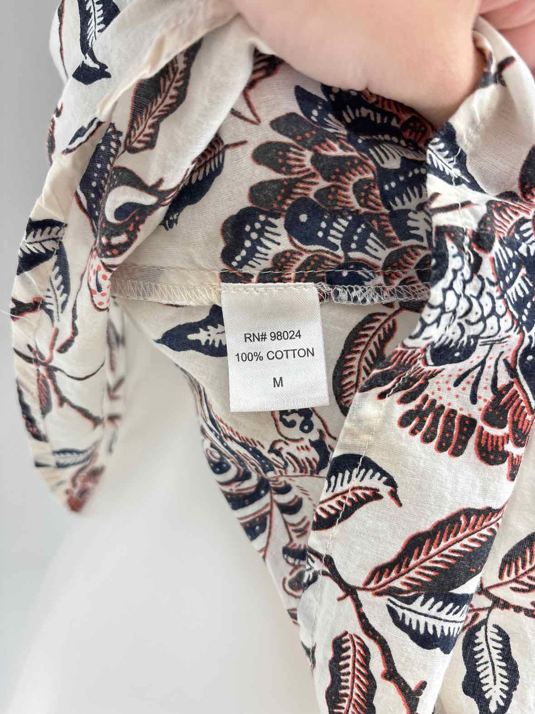 Size M HOUSE OF HARLOW Cream Shirt