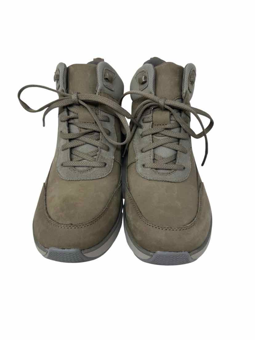 Shoe Size 8.5 CLARKS Sage Leather Boots
