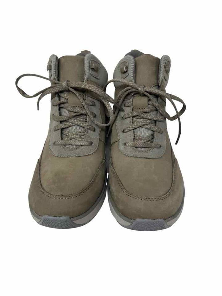 Shoe Size 8.5 CLARKS Sage Leather Boots