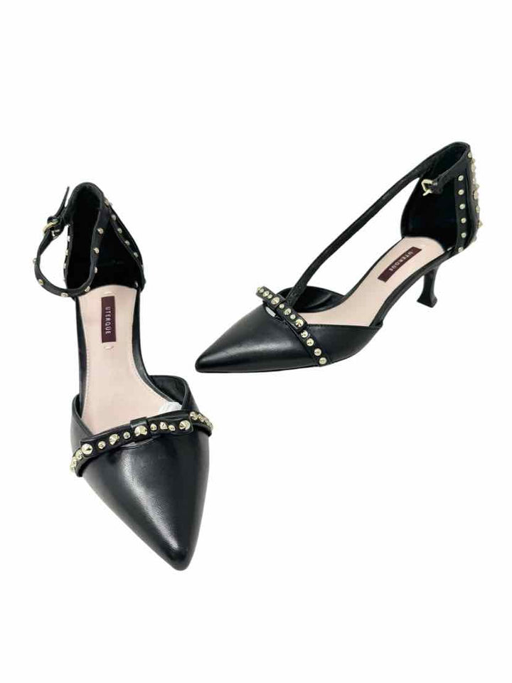 Shoe Size 38 Black Leather Pumps