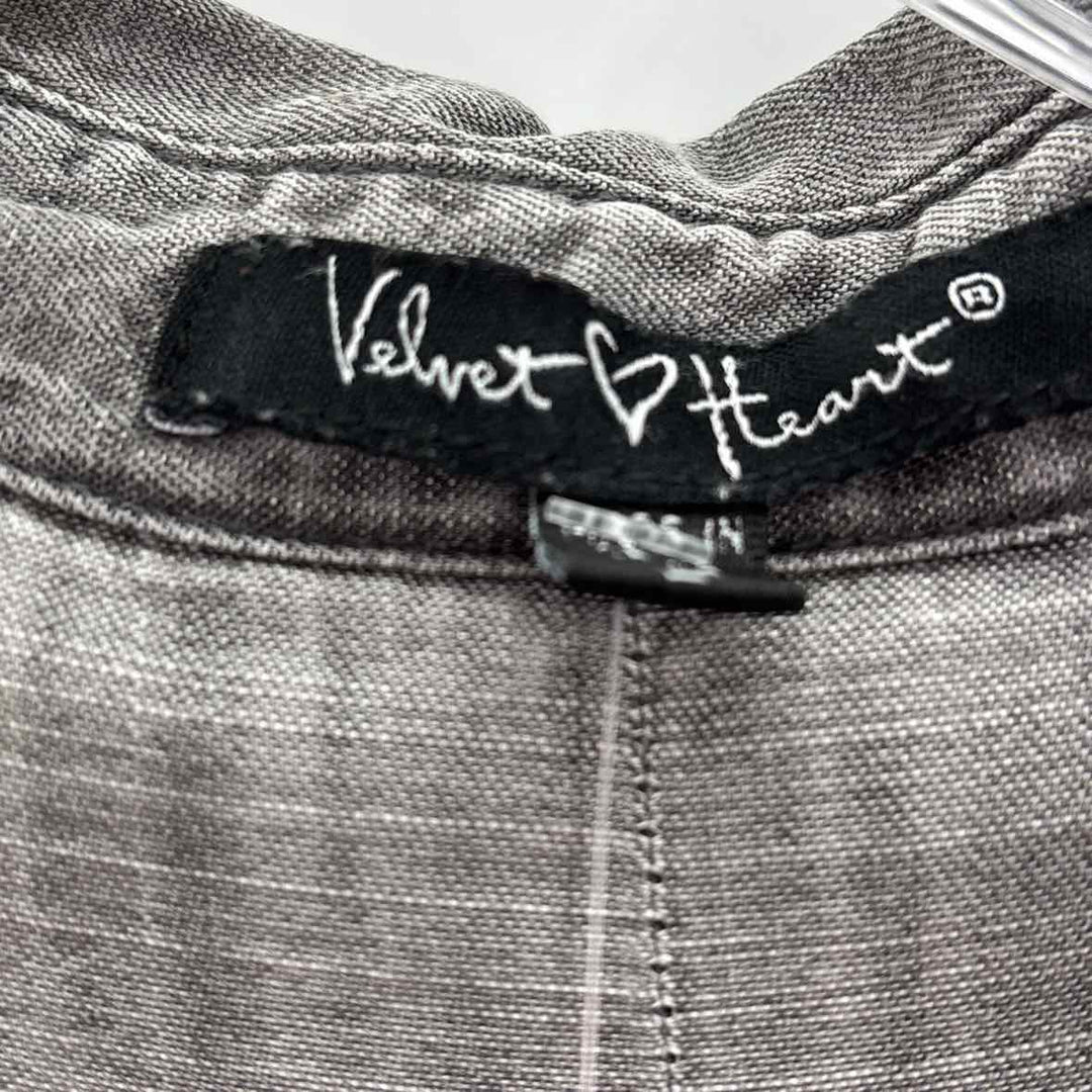 Size L VELVET HEART Gray Shirt
