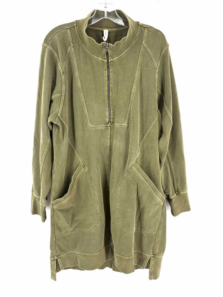 Size XL DAILY PRACTICE Olive Dress