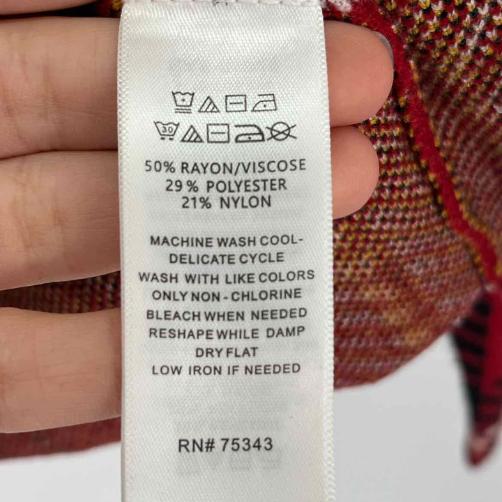 Size M TAHARI Red Sweater