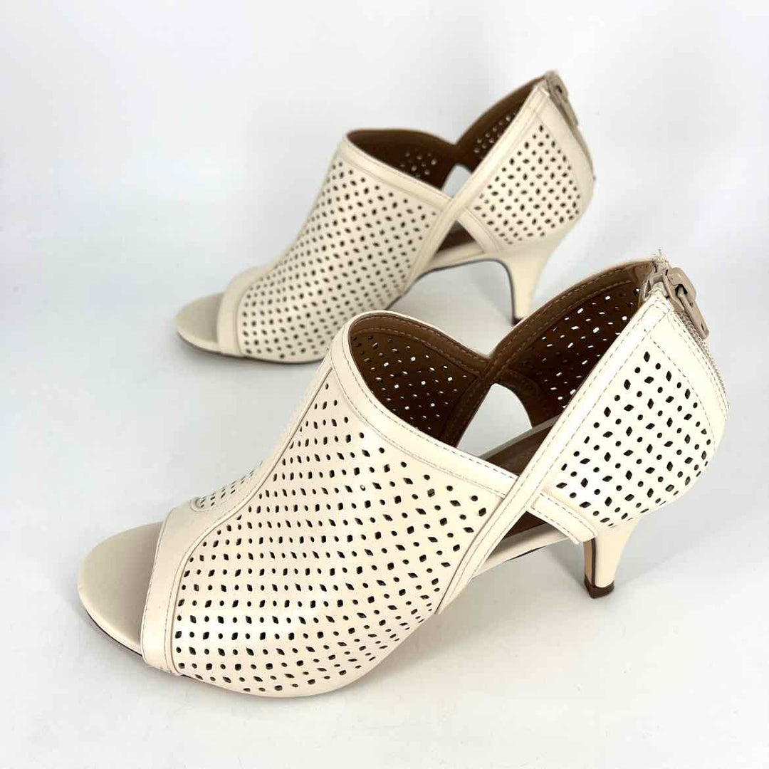 Shoe Size 8.5 Style & Co Ivory Pumps