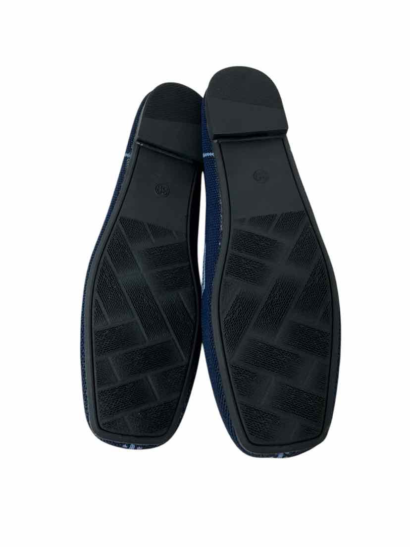 Shoe Size 38 Blue Knit Flats