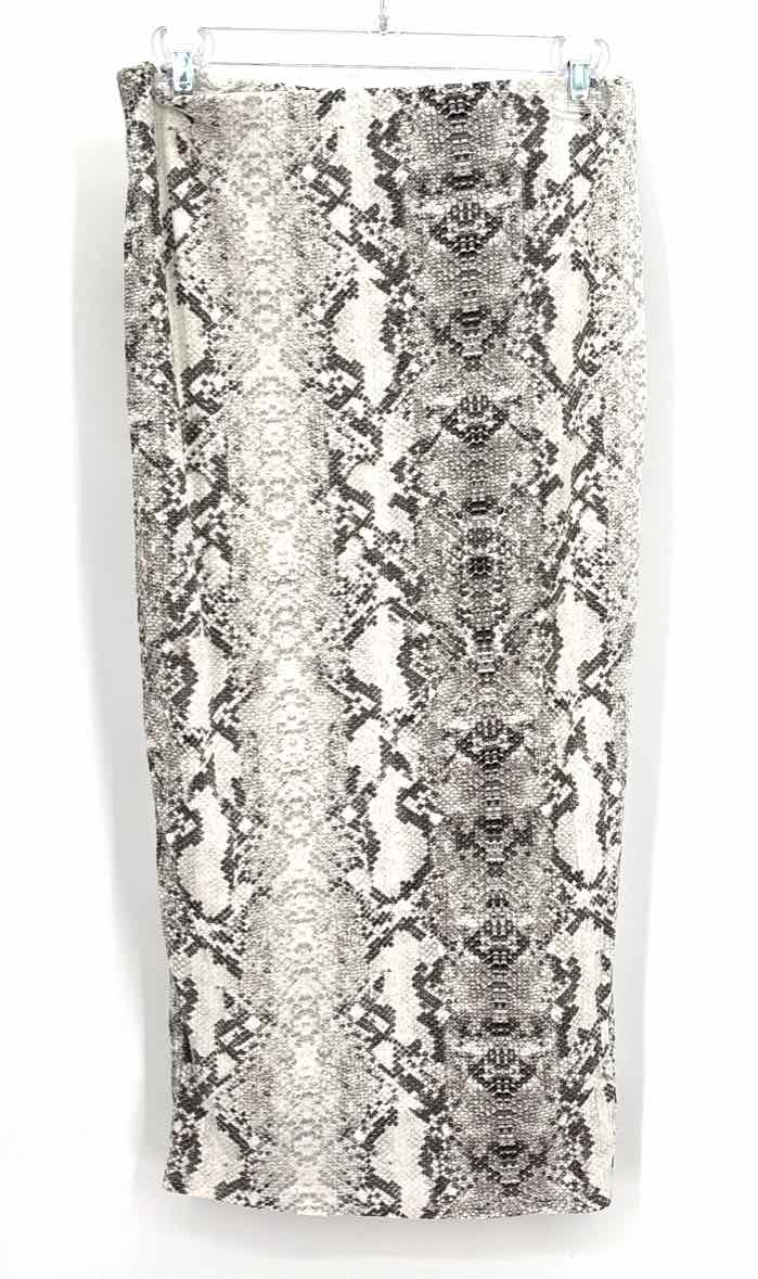 Size L White Skirt