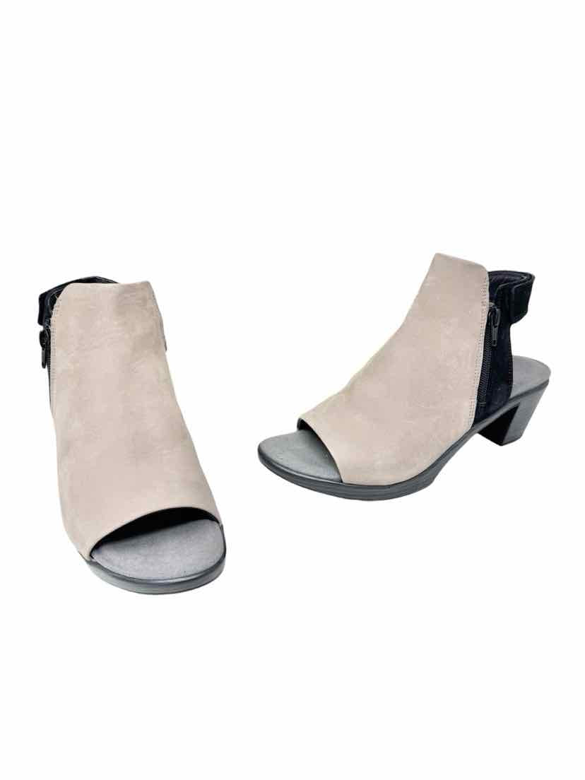 Shoe Size 38 NAOT Black Boots
