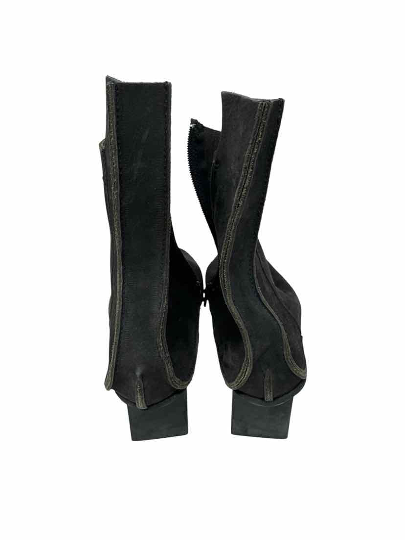 Shoe Size 6.5 Black Boots