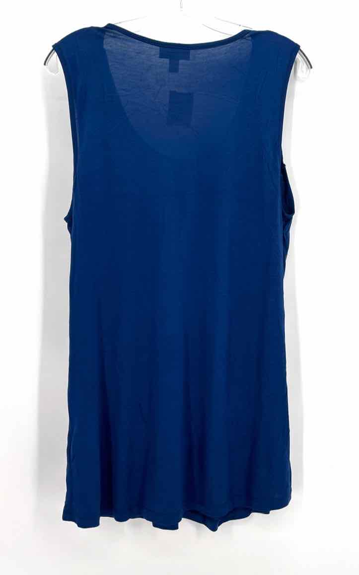 Size 1X Navy Shirt