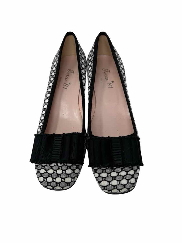 Shoe Size 38 Black/White Flats