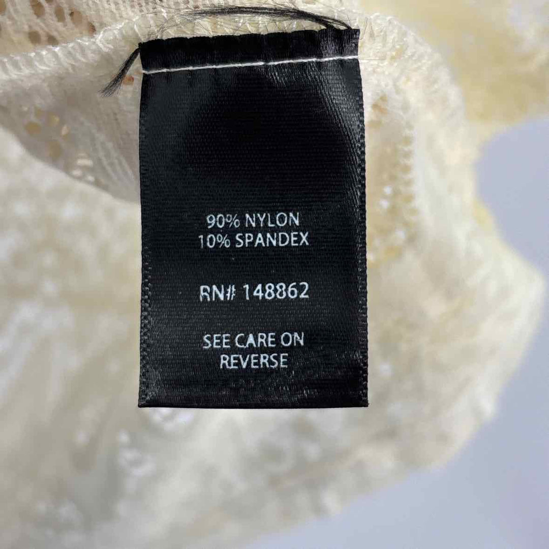 Size 22/24 Torrid Pale Yellow Lace Shirt