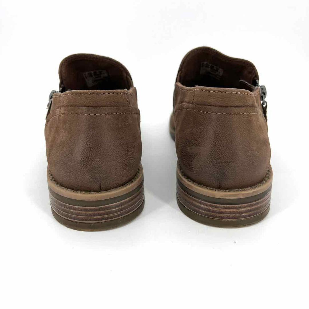 Shoe Size 8 CLARKS Brown Leather Boots