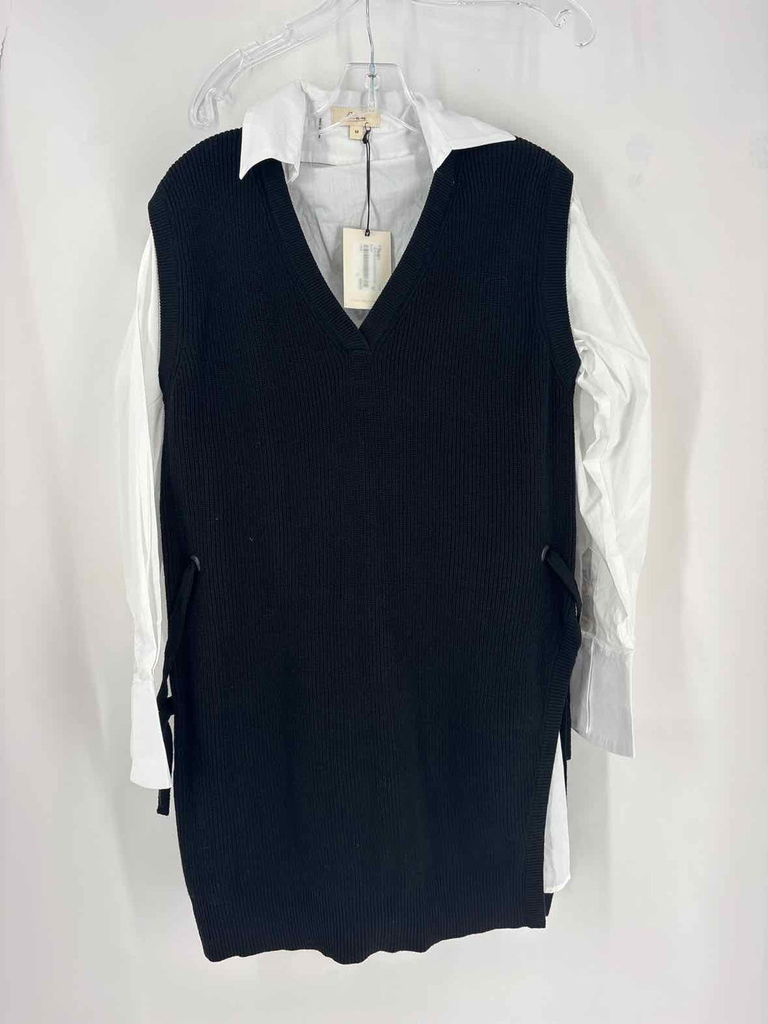 Size M ELAN Black Dress