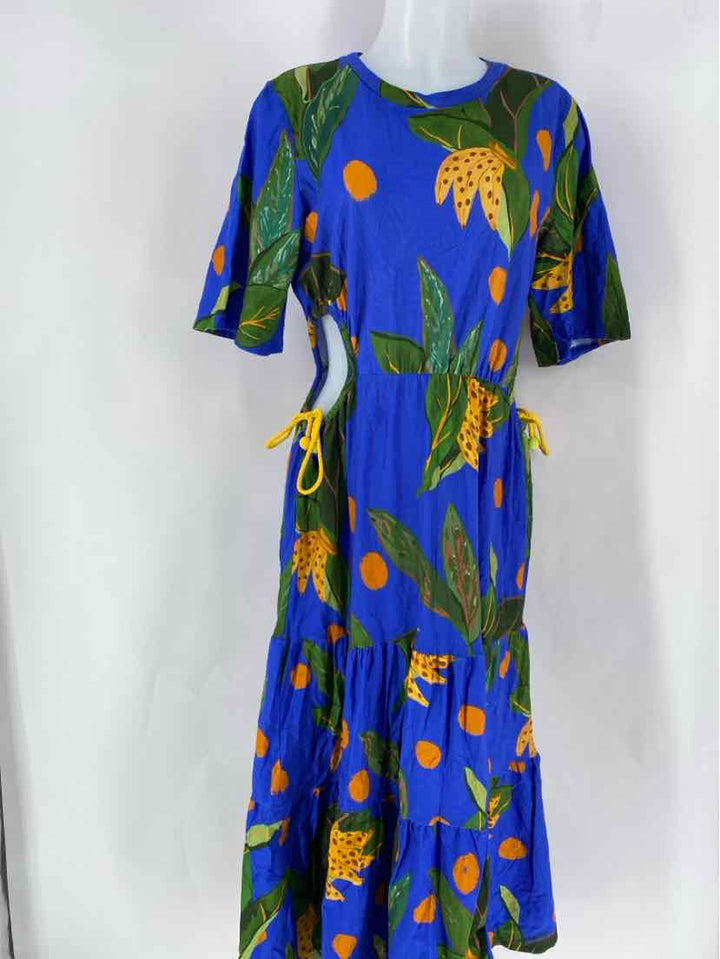 Size M FARM RIO Blue Print Dress