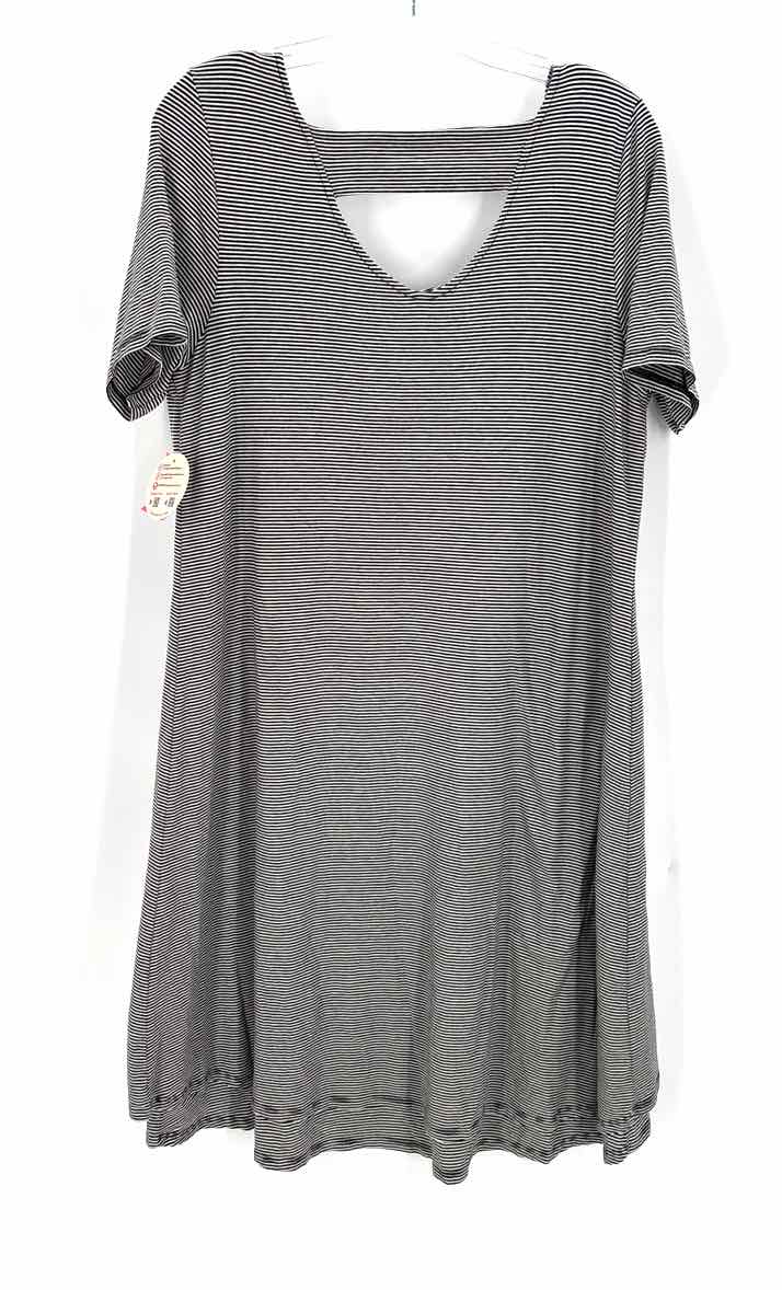 Size M SOFT SURROUNDINGS Black Dress