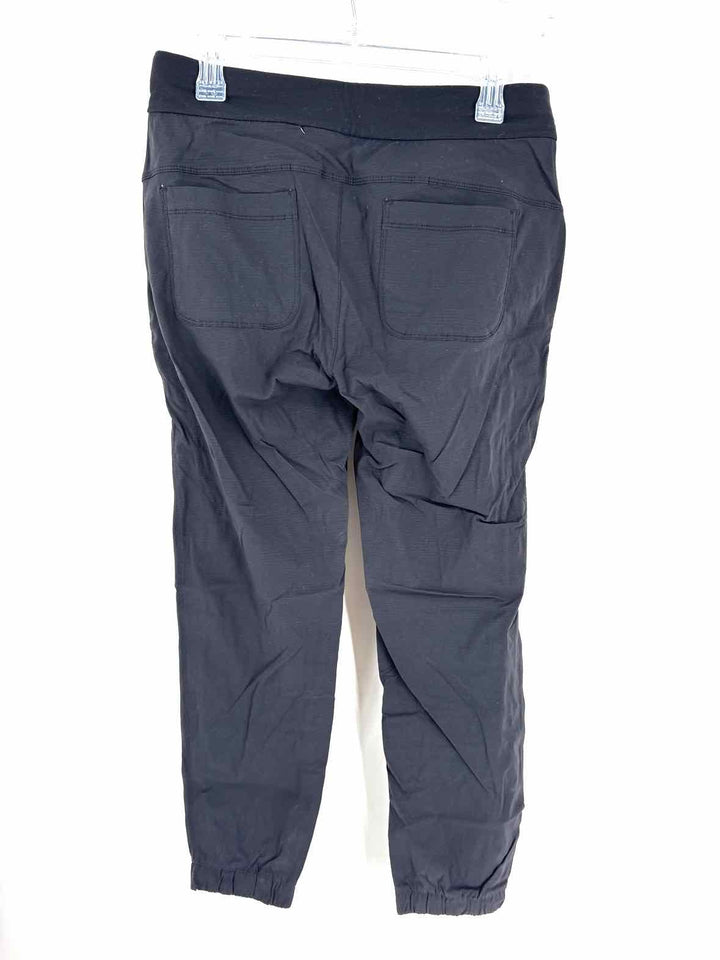 Size 6 Athleta Gray Pants