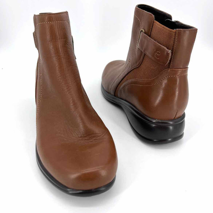 Shoe Size 8.5 EASY SPIRIT Brown Boots