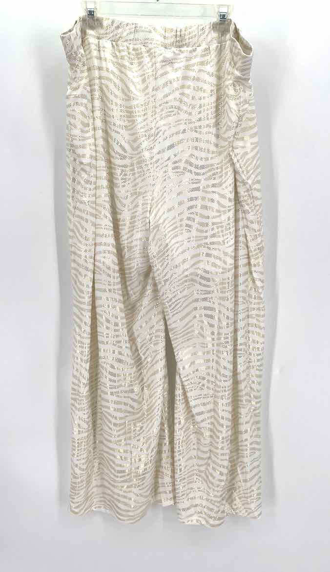 Size 26/28 Ashley Stewart White Pants