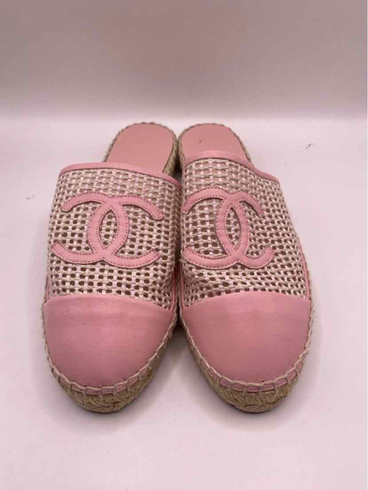 Shoe Size 37.5 Chanel Pink Leather Luxury - Flats