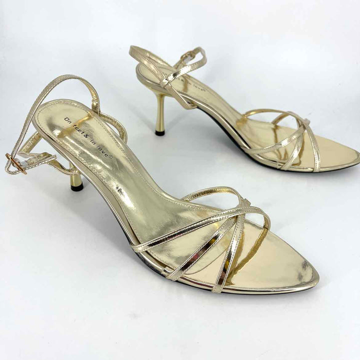 Shoe Size 42 Gold Faux Leather Pumps