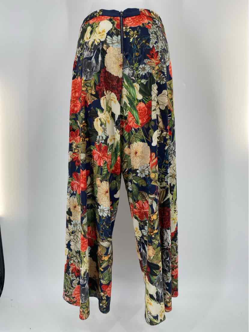 Size 6 Alice + Olivia Multi-Color Pants