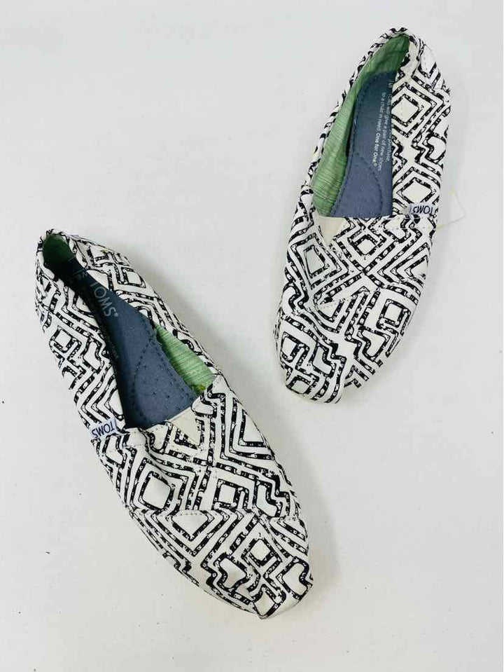 Shoe Size 6.5 Toms White Print Flats