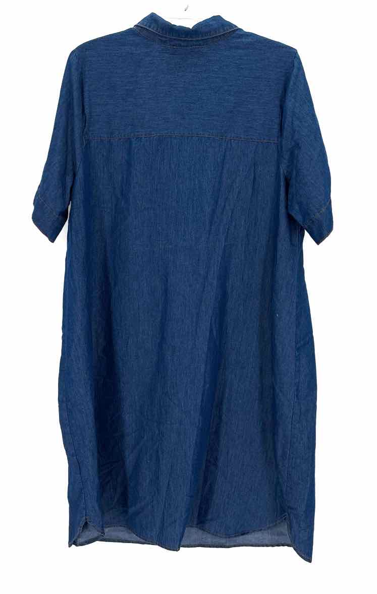 Size 1X Blue Chambray Shirt