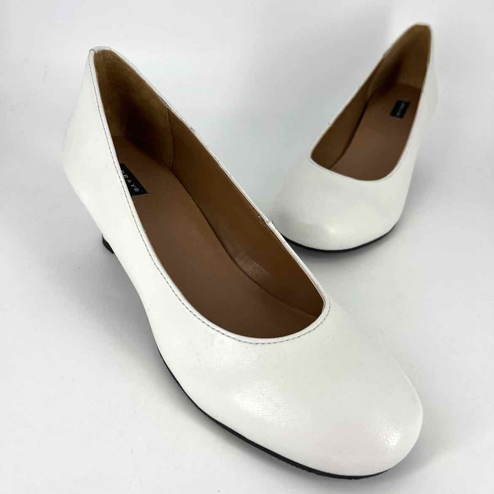 Shoe Size 9.5 White Leather Pumps