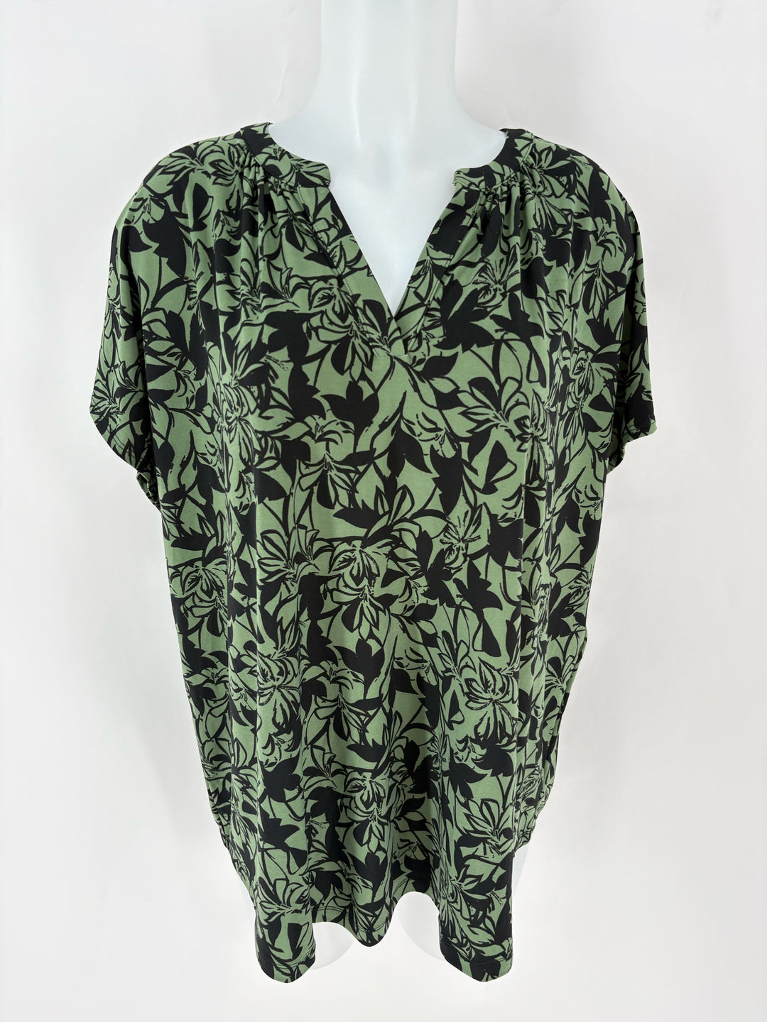 Size 2X Jones New York Green Print Shirt