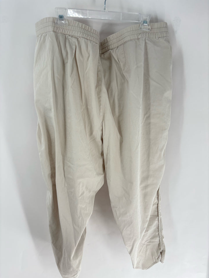 Size 3X J JILL Tan Capri