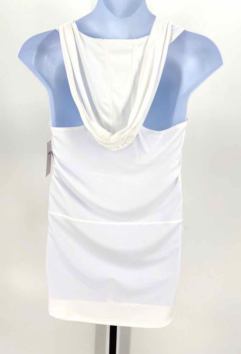 Size M Nike White Shirt