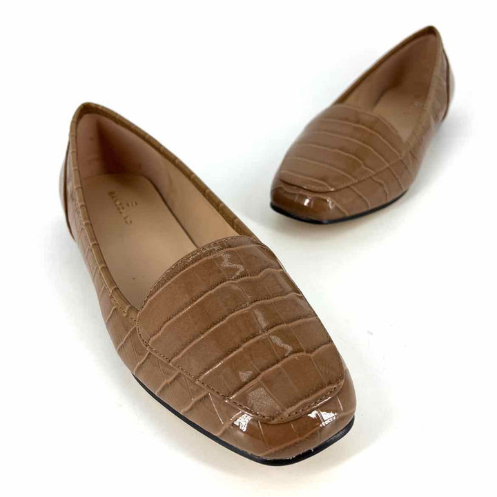 Shoe Size 8.5 BANDO Tan Faux Leather Loafers