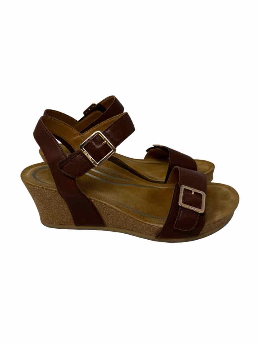 Shoe Size 9 AETREX Brown Sandals
