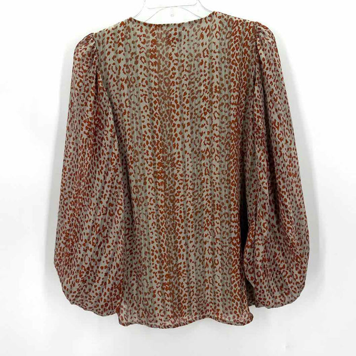 Size S Sage Shirt
