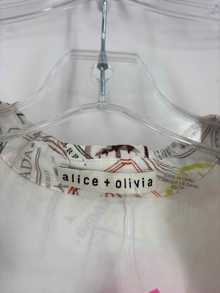 Size XS Alice + Olivia White Print Shirt