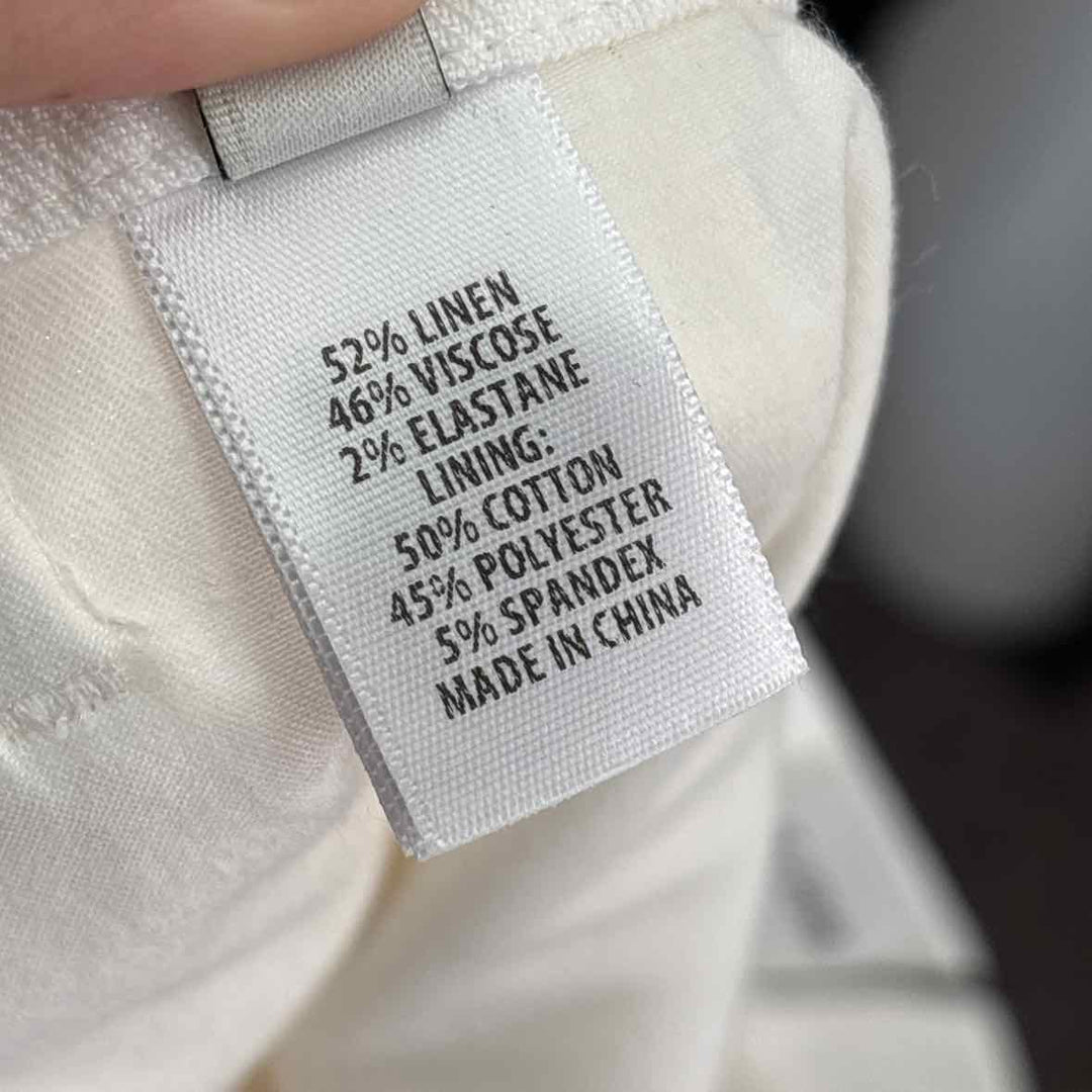 Size 16 ST JOHN Ivory Shorts