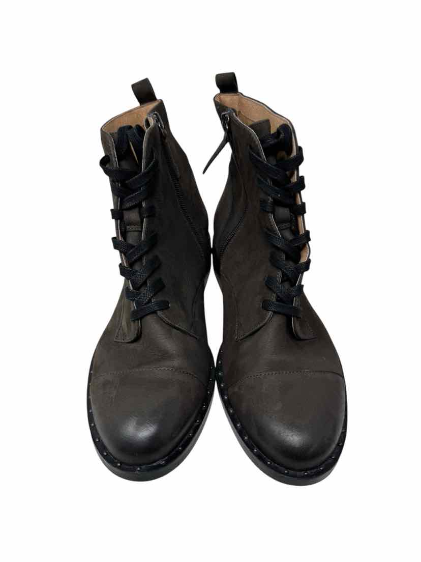 Shoe Size 8.5 HALOGEN Brown Leather Boots