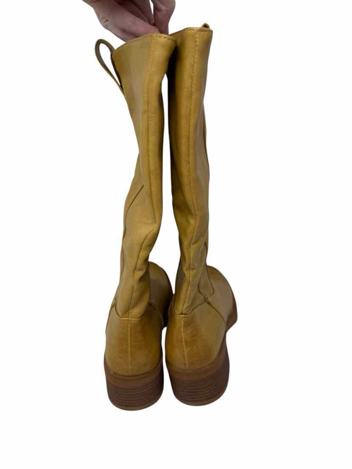 Shoe Size 5.5 Tan Boots