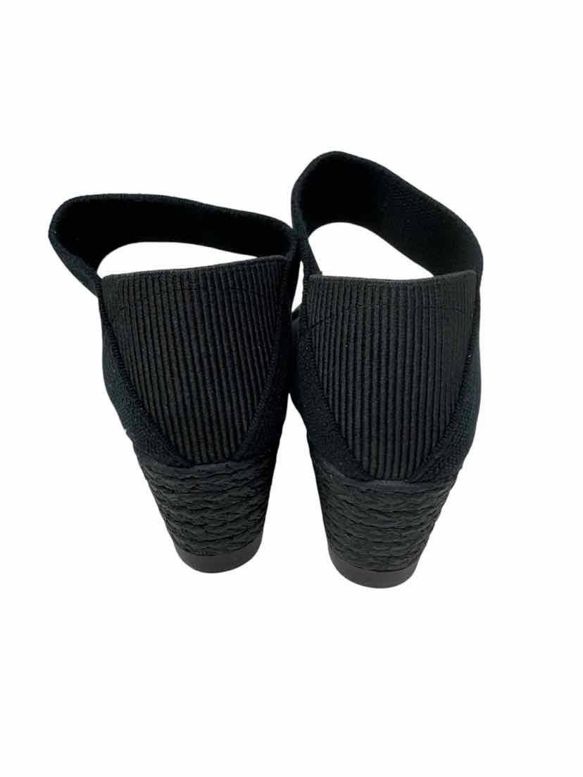 Shoe Size 7 Black Sandals