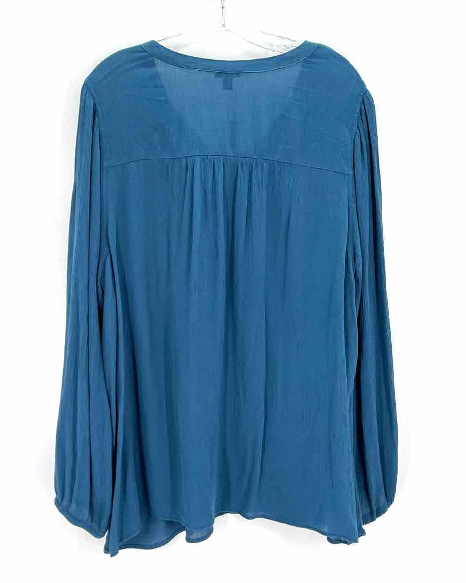 Size 2 Torrid Blue Shirt