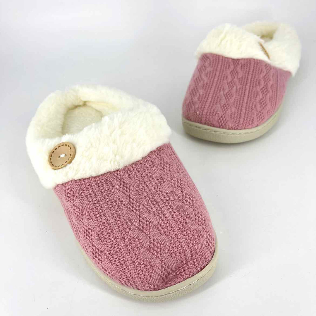 Shoe Size 7 Pink Knit Faux Fur Slippers