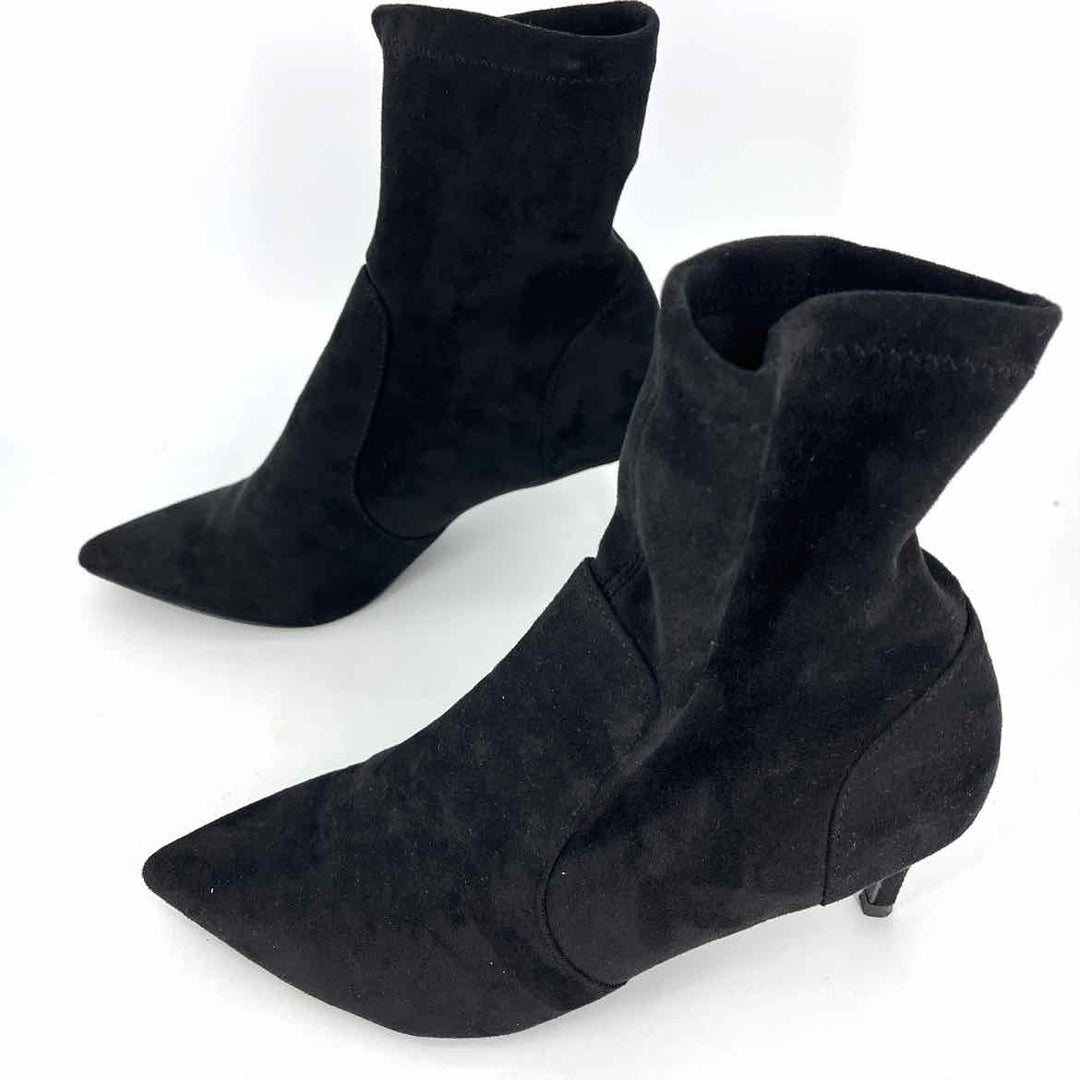 Shoe Size 9.5 XOXO Black Boots