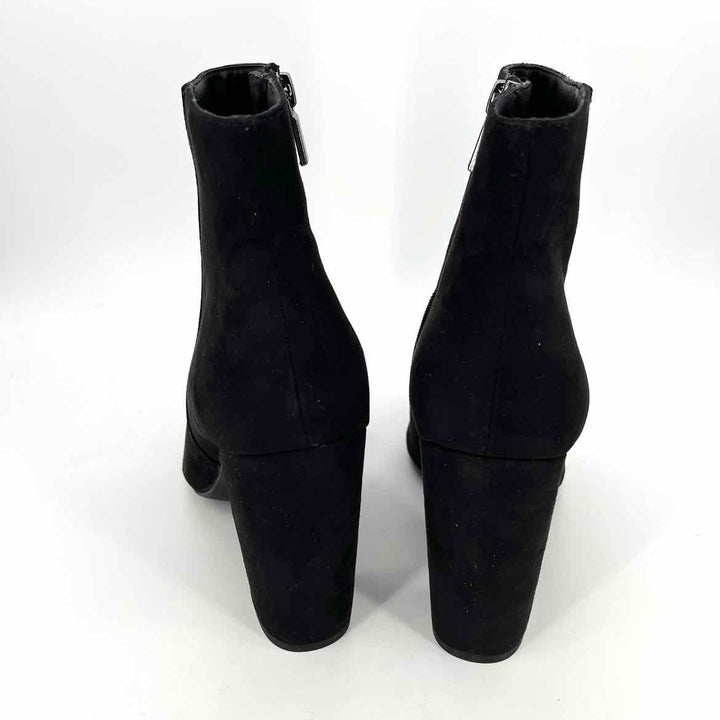 Shoe Size 9.5 Black Boots