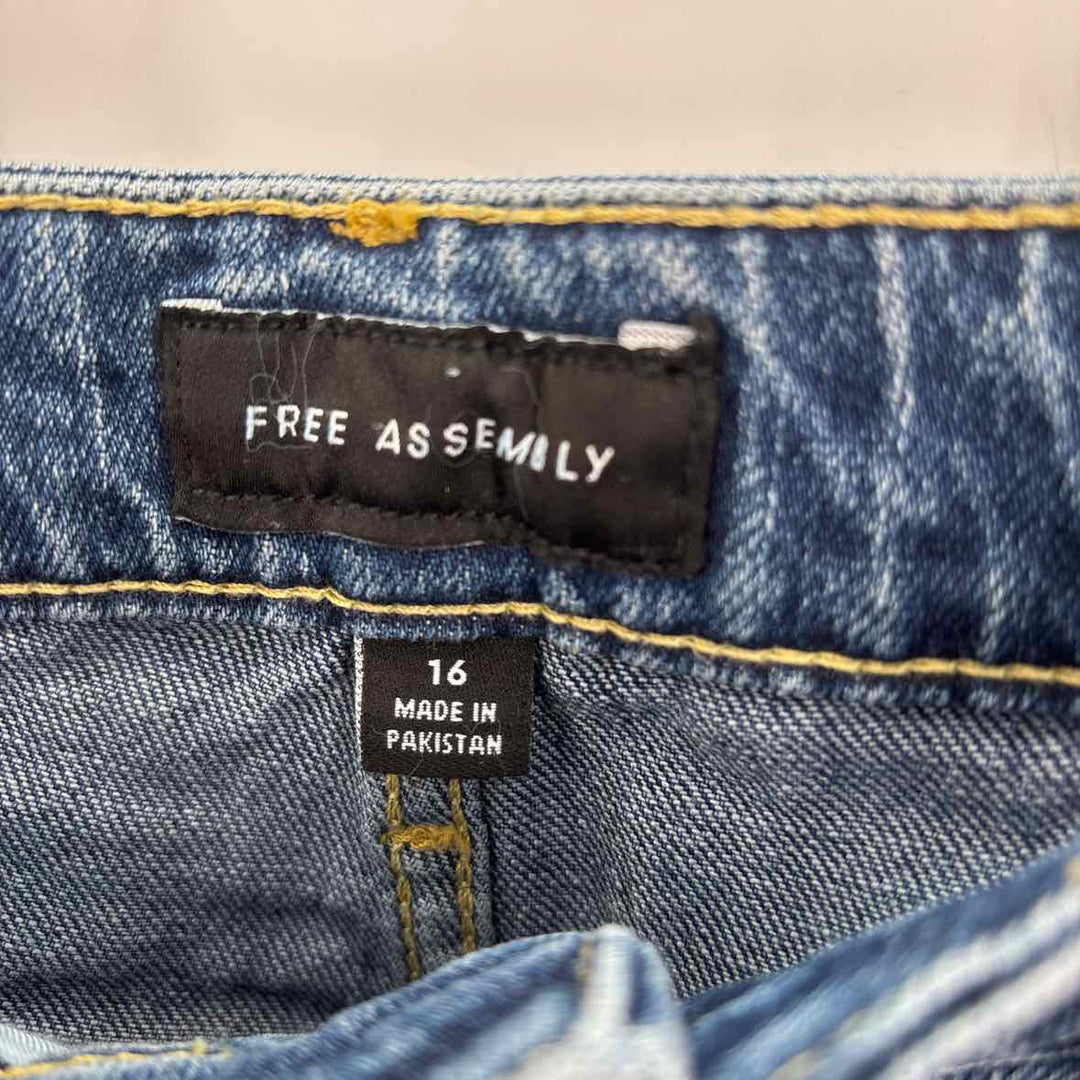 Size 16 FREE ASSEMBLY Blue Denim Jeans