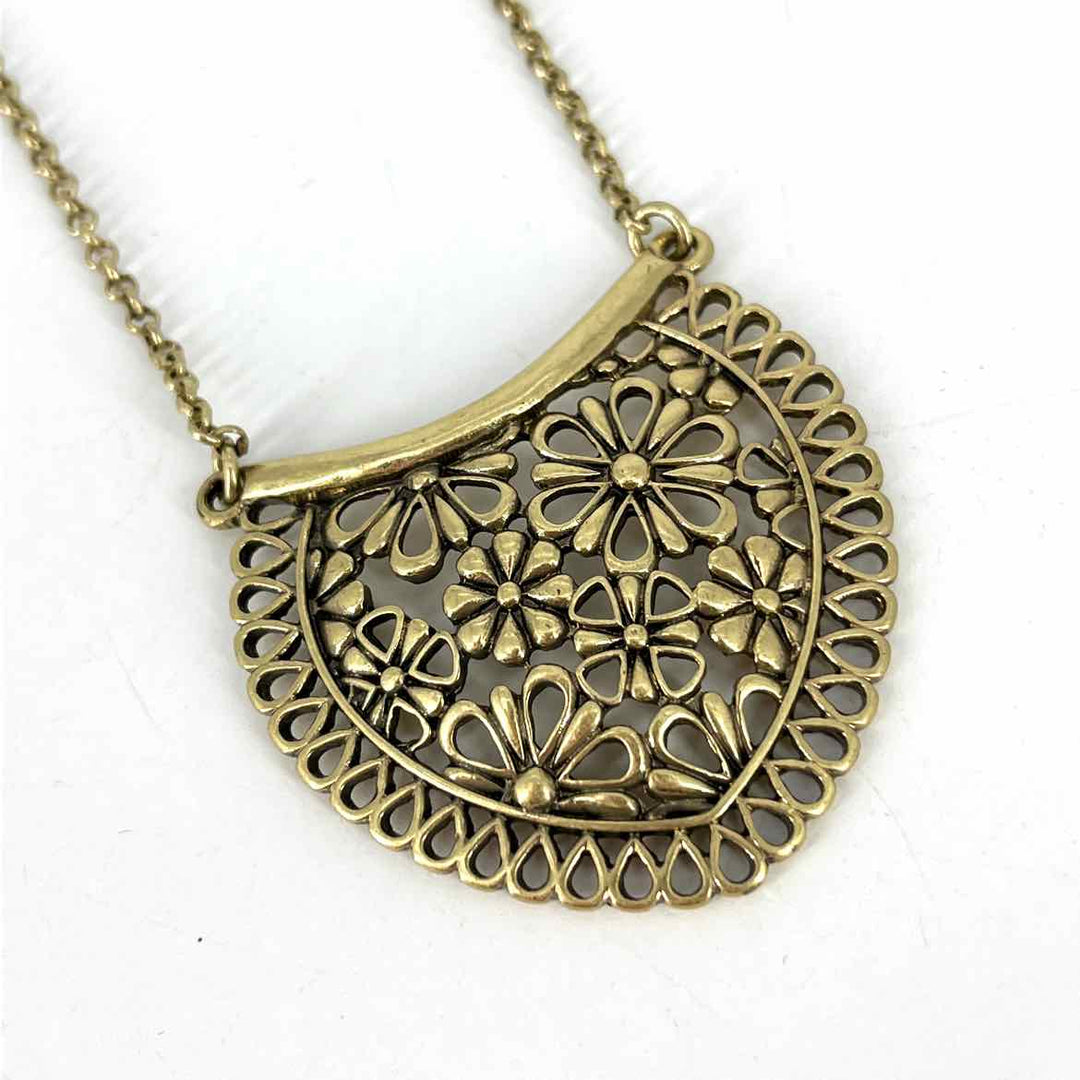 LUCKY Necklace