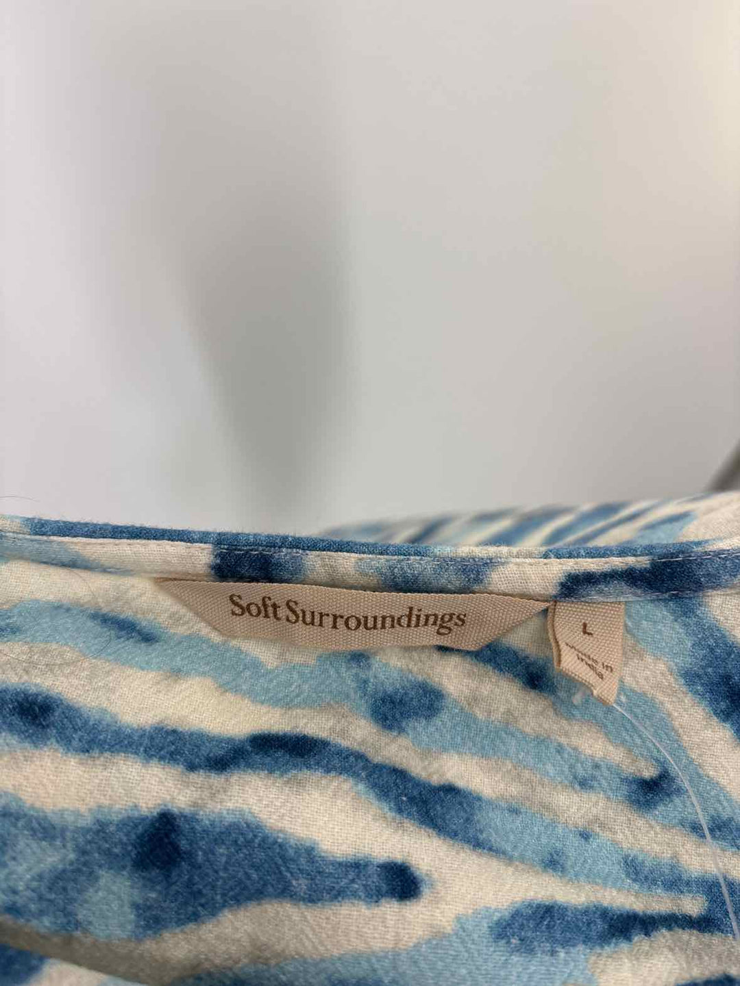 Size L SOFT SURROUNDINGS Blue Print Shirt