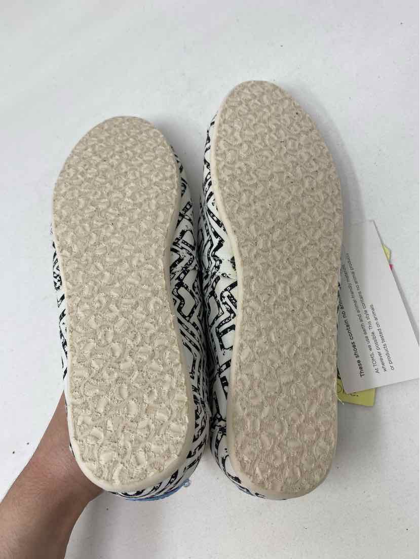 Shoe Size 6.5 Toms White Print Flats