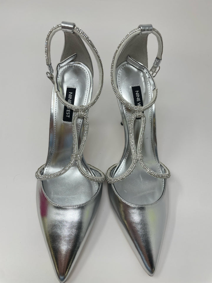 Shoe Size 8.5 Nine West Silver Pumps