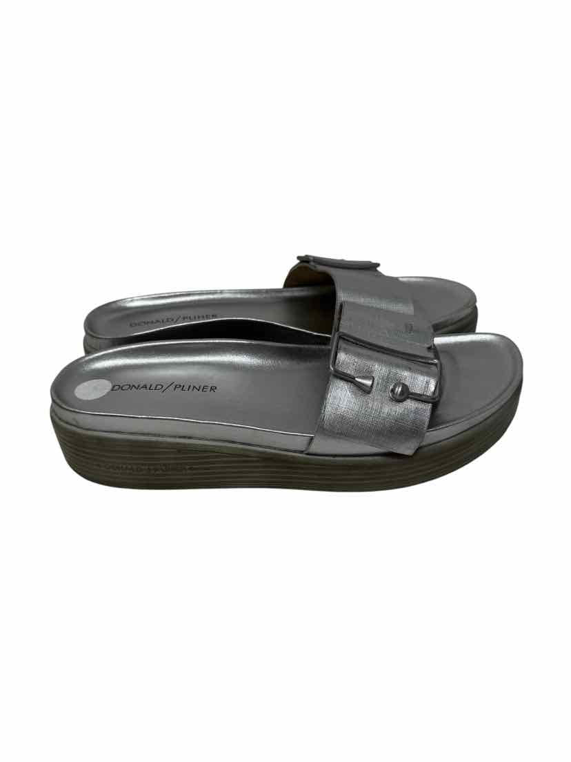 Shoe Size 8 DONALD PLINER Silver Sandals