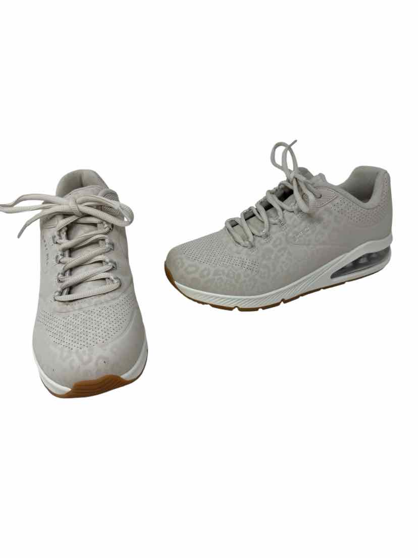 Shoe Size 9 Sketchers Cream Sneakers